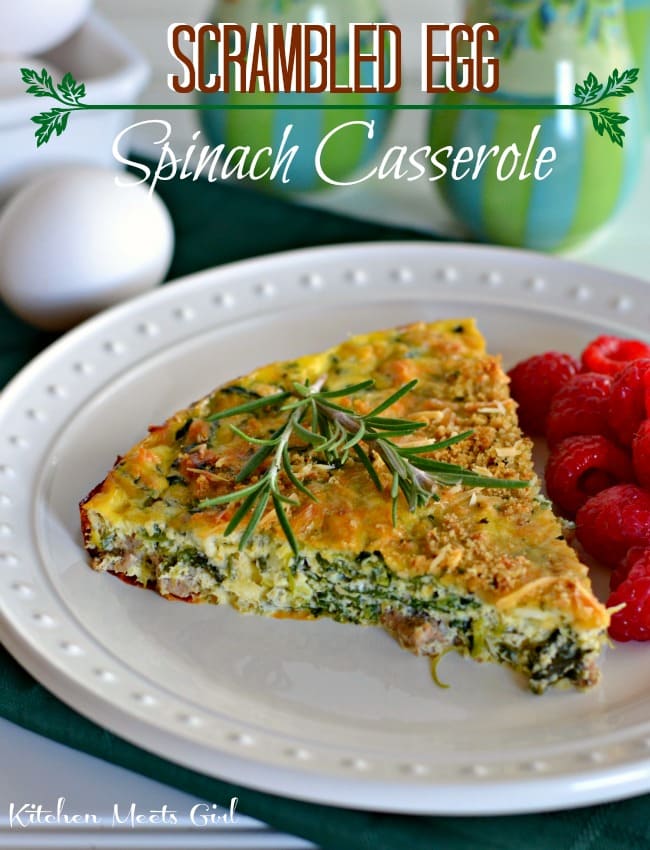 Scrambled Egg Spinach Casserole - mix it up the evening before and bake in the morning for an easy holiday entertaining brunch! #recipes #breakfast