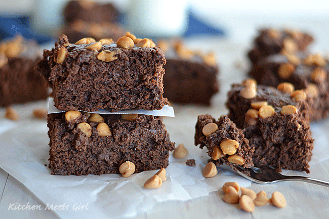 Lightened Up Chocolate Peanut Butter brownies - with two kinds of chocolate, you'll never miss the butter in these! #recipe #brownies - from www.kitchenmeetsgirl.com