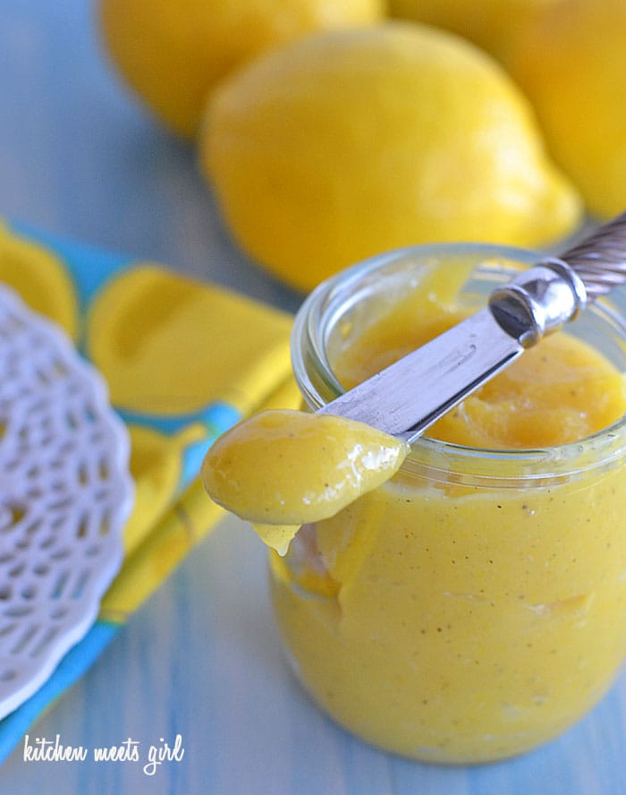 Homemade Vanilla Bean Lemon Curd from www.kitchenmeetsgirl.com - make your own in under 10 minutes with ingredients you probably already have in your kitchen. You'll never go store-bought again! #recipe #lemon