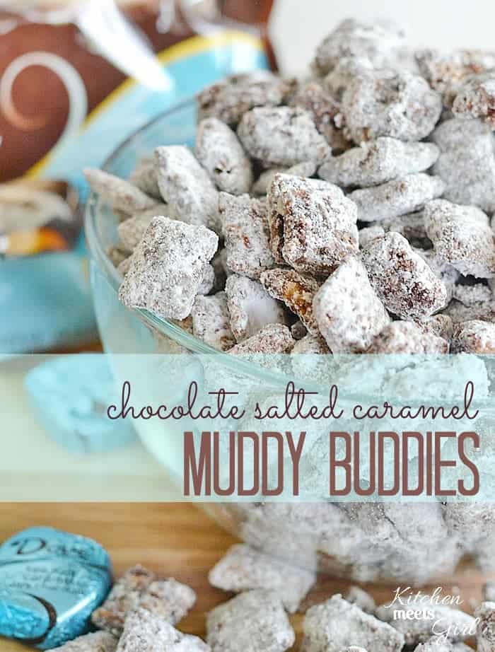 These muddy buddies are completely addictive and so easy to make! #recipe #dessert #chocolate