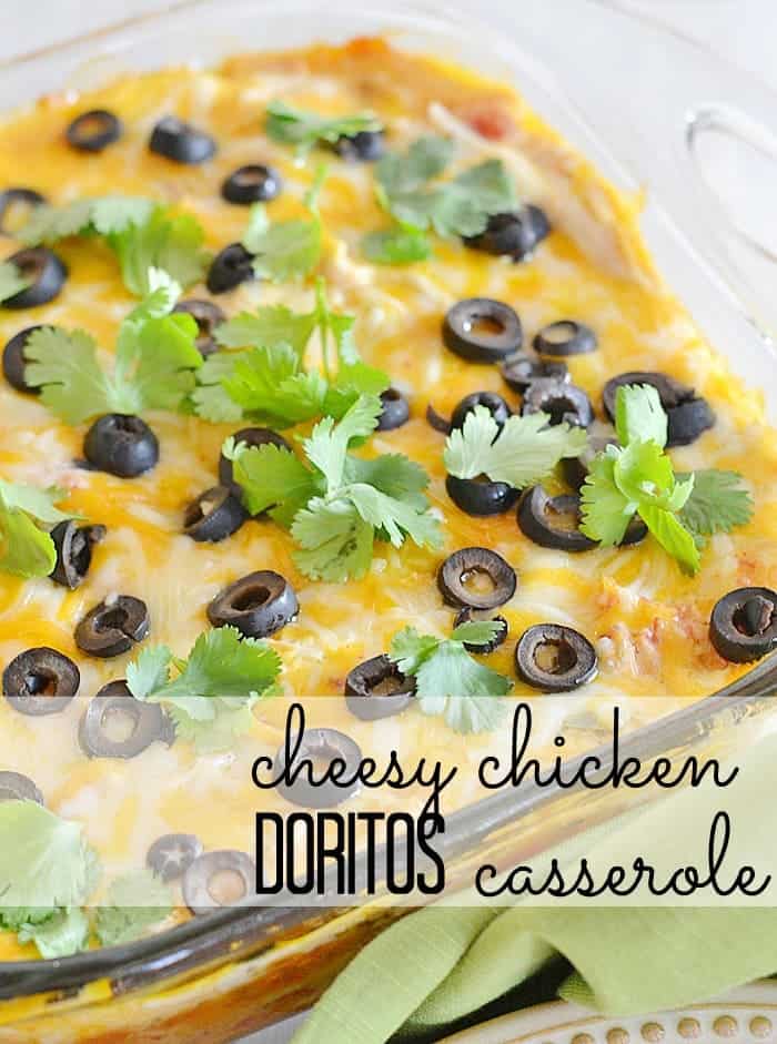 This cheesy chicken Doritos casserole comes together fast and easy, and will please even the pickiest of eaters! #recipe #dinner #Mexican