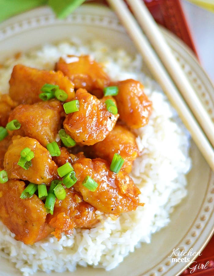 This Firecracker Chicken is the perfect mix of spicy and sweet and beats take-out hands down! #recipe #chicken #rice