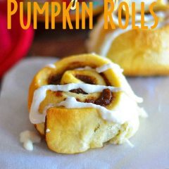 Need a quick breakfast roll with all the flavors of fall? Then these Gooey Apple Pumpkin Rolls are for you! Get the recipe at www.kitchenmeetsgirl.com #recipe #apple butter #pumpkin
