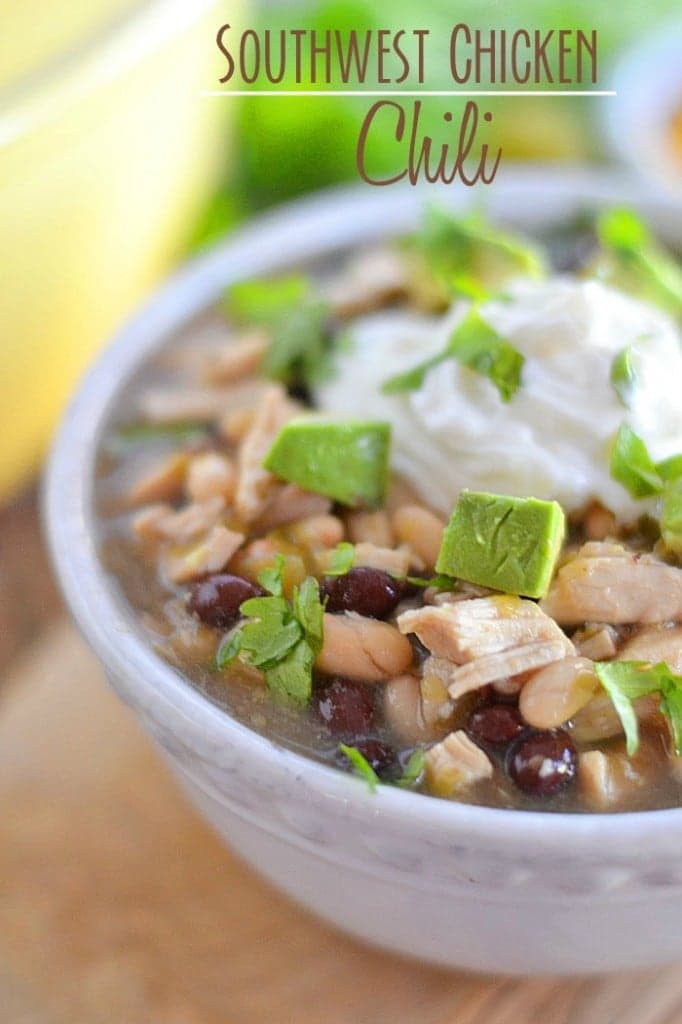 This easy, flavorful Southwest Chicken Chili uses only a handful of ingredients and comes together in about 15 minutes - making it the perfect weeknight dinner! #recipe #soup
