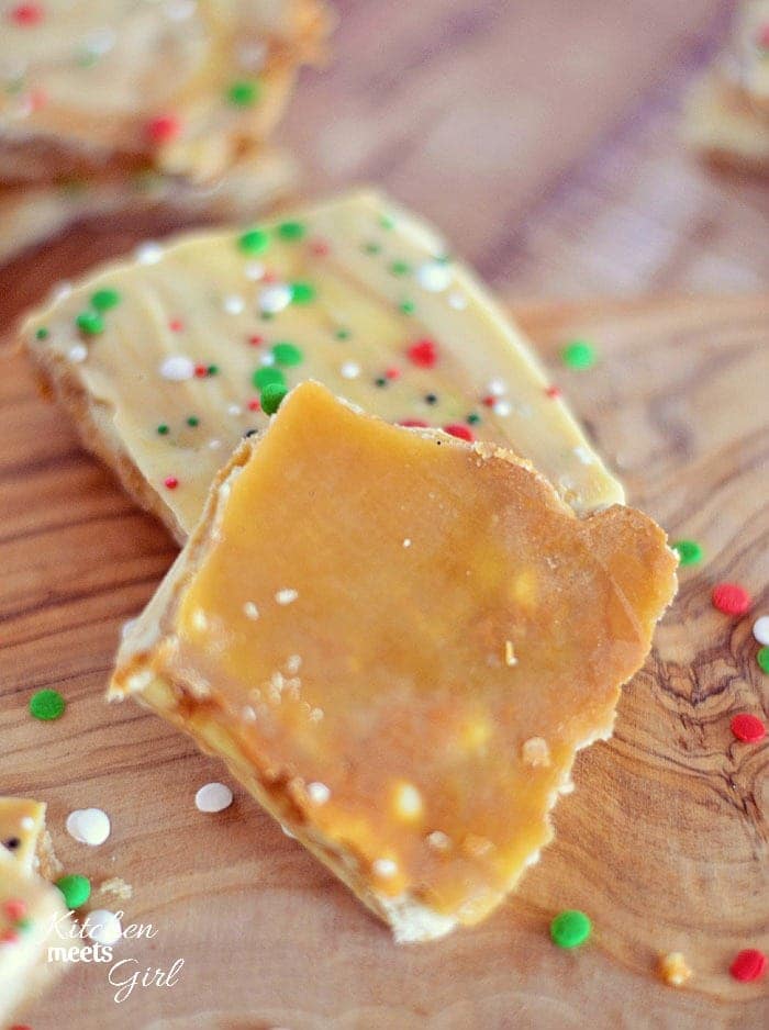 Did you know you can make toffee with Saltine crackers? Well, you can, and with a mix of brown sugar, Biscoff, and white chocolate, this easy sweet treat is absolutely phenomenal!