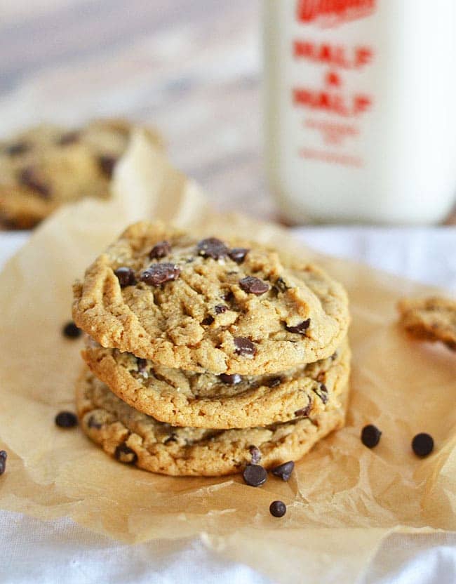 You probably already have all of the ingredients on hand to make these Flourless Peanut Butter Chocolate Chip Cookies. With just a few simple ingredients, you'll never miss the flour - or butter - in these easy to make cookies. 