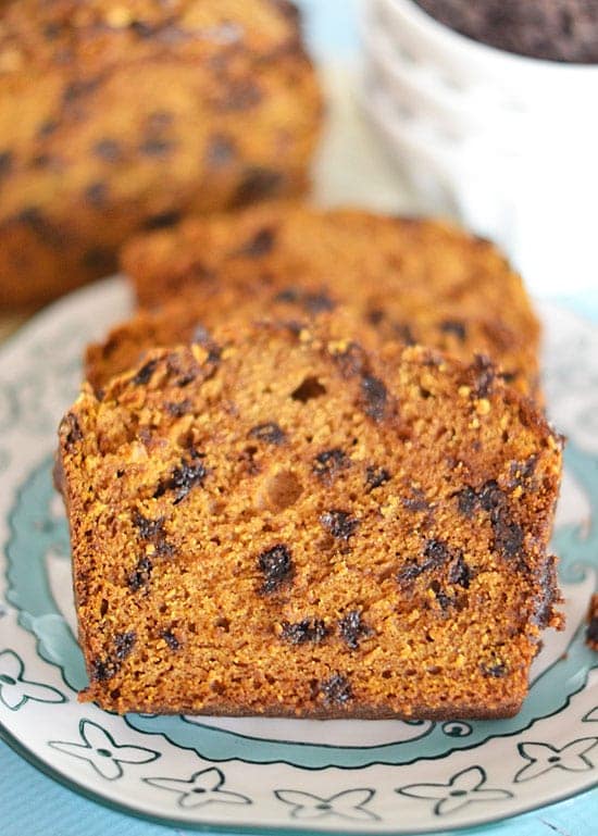 With a blend of chocolate, pumpkin, and fall spices, this Chocolate Chip Pumpkin Bread is a must for your fall baking list!
